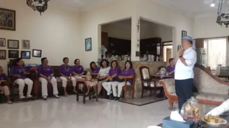 Atasi Jenuh, Terpuruk dan Kesepian, KTLH Katolik Malang Berlatih Menulis Foto BeritaJatim.com