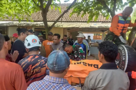 Satu Korban Tenggelam di Pantai Modangan Malang Ditemukan Meninggal Foto BeritaJatim.com