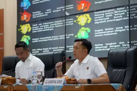 Ungkap Penyebab Keracunan Siswa MTs Al Khalifah Usai Santap MBG, Polisi Ambil Keterangan Saksi Foto BeritaJatim.com