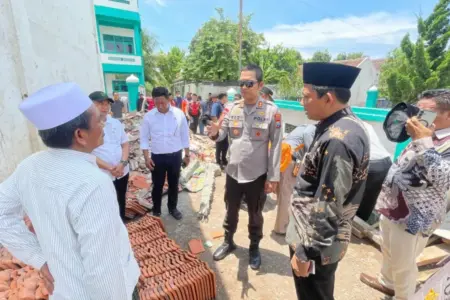 Polres Situbondo Selidiki Penyebab Atap Ponpes Ambruk Sebabkan Satu Santriwati Meninggal Foto BeritaJatim.com