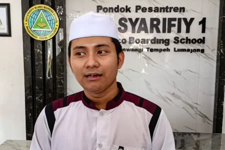 Ponpes Asy-Syarifiy Lumajang Ungkap 3 Santri Diberi Cairan HCL, Kondisi Dewangga Paling Parah Foto BeritaJatim.com