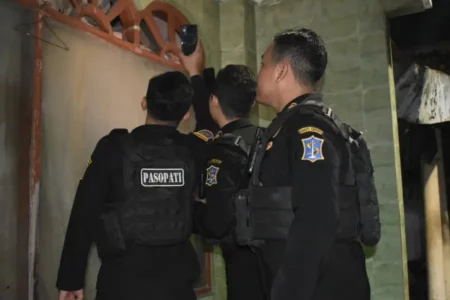 DPRD Surabaya Nilai Operasi Gabungan Satpol PP di Eks Lokalisasi Moroseneng Hanya Gimmick Foto BeritaJatim.com