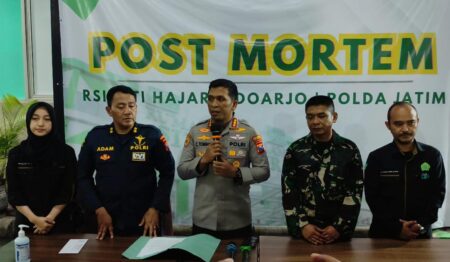 Pencarian Korban Runtuhnya Musala Ponpes Al Khoziny Sidoarjo Terus Berlangsung, 4 Jenazah Sudah Terindentifikasi Foto BeritaJatim.com