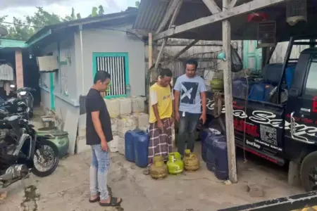 Bawa Kabur Lima Tabung Kosong Elpiji 3 Kg, Pemuda Sumenep Diringkus Polisi Foto BeritaJatim.com