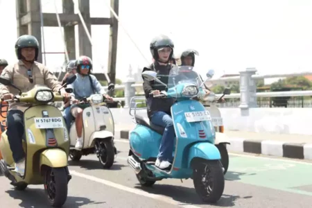 Urban Touring Bersama Scooterist, Mbak Wali Kenalkan Potensi Wisata Kota Kediri Foto BeritaJatim.com