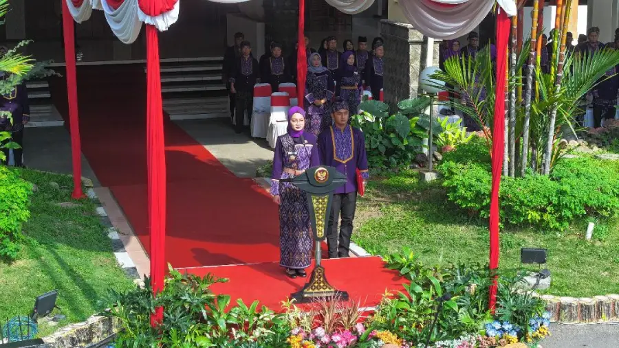Wali Kota Kediri Pimpin Upacara Hari Jadi ke-80 Provinsi Jatim Foto BeritaJatim.com