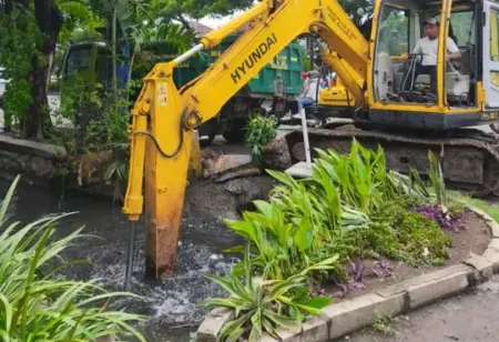 Banjir Depan Lippo Mal Sidoarjo, Pemkab Siagakan 5 Pompa 24 Jam Foto BeritaJatim.com