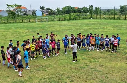 Lamongan FC Kantongi 40 Pemain dari Seleksi Hari Kedua Foto BeritaJatim.com