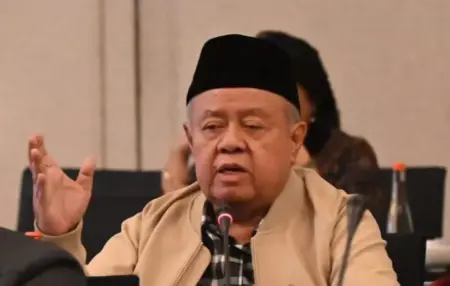 Guru Dianiaya Keluarga Siswa di Trenggalek, DPR Desak Pelaku Ditindak Tegas Foto BeritaJatim.com