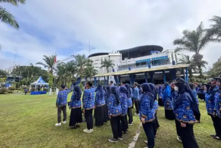 Momentum HUT KORPRI di Polinema: Bersatu, Berdaulat, dan Total Melayani Demi Indonesia Emas Foto BeritaJatim.com