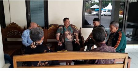 Berharap Damai, Polemik Dualisme Yayasan SMK Turen Terus Berlanjut Foto BeritaJatim.com