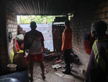 Angin Kencang Terjang Tiga Desa di Trucuk, Belasan Rumah Rusak Foto BeritaJatim.com
