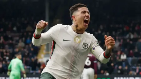 Chelsea Kalahkan Burnley 2-0, Bekal Berharga Jelang Dua Laga Superpenting Foto BeritaJatim.com