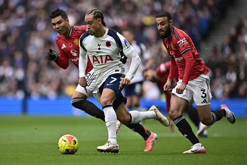 Tottenham Hotspur vs Manchester United Berakhir Imbang, 5 Besar (Sementara) Belum Aman Foto BeritaJatim.com