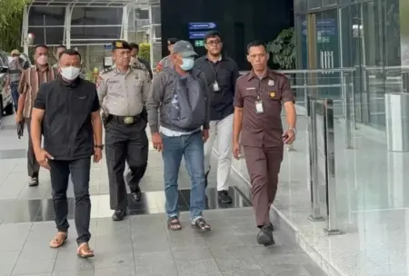 Sosok Elly Widodo Jadi Sorotan, Adik Bupati Ponorogo yang Dibawa KPK dalam OTT Foto BeritaJatim.com