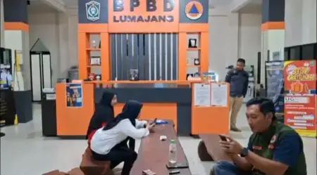 BNPB Pantau Dampak Status Gunung Semeru ke Level Awas, Ratusan Warga Lumajang Mengungsi Foto BeritaJatim.com