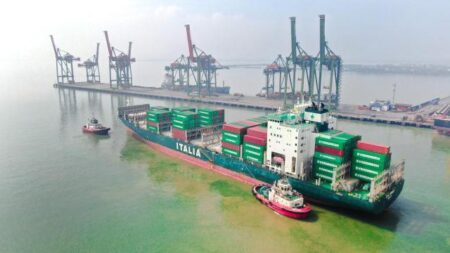 TTL Sambut Kunjungan Perdana CIM Service, MV ITAL BONNY Perkuat Surabaya sebagai Hub Konektivitas Asia Foto BeritaJatim.com
