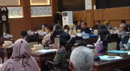 Beasiswa Perguruan Tinggi Jadi Polemik, Legislator Kritik Pemkot Probolinggo: “Wacananya Masih Mentah!” Foto BeritaJatim.com
