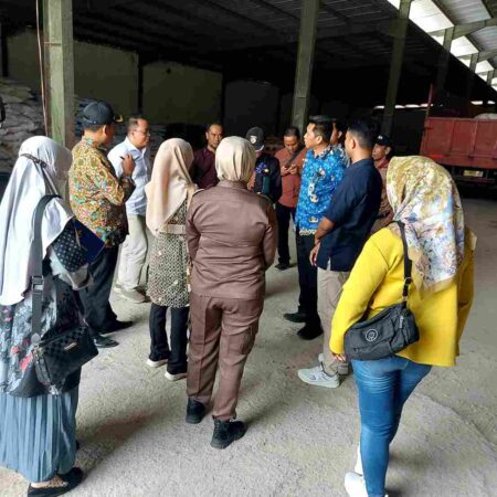 Pemkab Sumenep Turun Tangan! Distribusi Pupuk Subsidi Diawasi Ketat Foto BeritaJatim.com