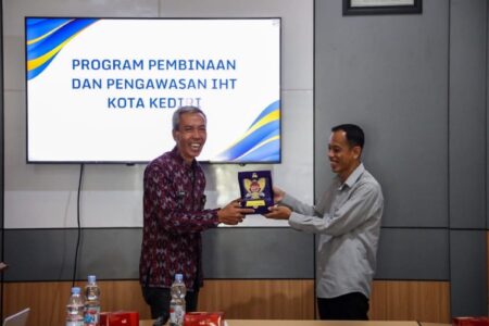 Perihal Industri Rokok, DPRD Temanggung Timba Ilmu ke Pemkot Kediri Foto BeritaJatim.com
