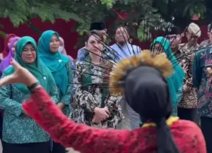 Arumi Bachsin Tekankan Pentingnya Percepatan SPM Posyandu di Pamekasan Foto BeritaJatim.com