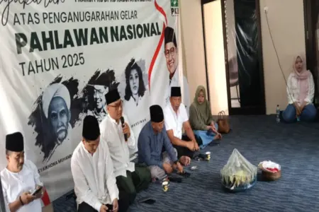 Gus Dur, Mbah Kholil hingga Marsinah Diberi Gelar Pahlawan, PKB Blitar Syukuran Foto BeritaJatim.com