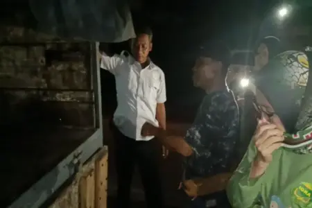 Bupati Lumajang Sebut Ada Dugaan Keterlibatan Oknum ASN yang Selewengkan Solar Subsidi Foto BeritaJatim.com