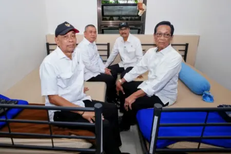 Gus Ipul Ajak Sri Sultan dan Menhub Dudy Sambangi Siswa SRMA 20 Sleman Foto BeritaJatim.com