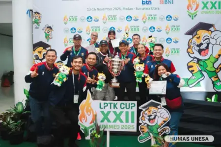 Juara Umum LPTK Cup 2025, Unesa Pertegas Komitmen Penguatan Olahraga Nasional Foto BeritaJatim.com