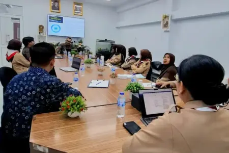 Unesa Kuatkan Konsep In-Deep Learning bagi Guru Sekolah Indonesia Bangkok Foto BeritaJatim.com