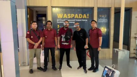 WNA Asal Turki Dideportasi dari Kediri karena Overstay di Jombang Foto BeritaJatim.com
