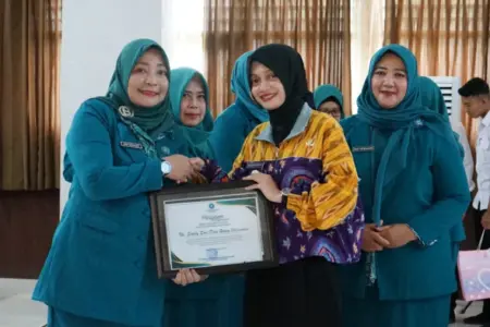 Pelantikan Ketua TP PKK Kecamatan se-Kota Kediri, Mbak Wali Berpesan PKK Harus Sinergis dan Inovatif Foto BeritaJatim.com