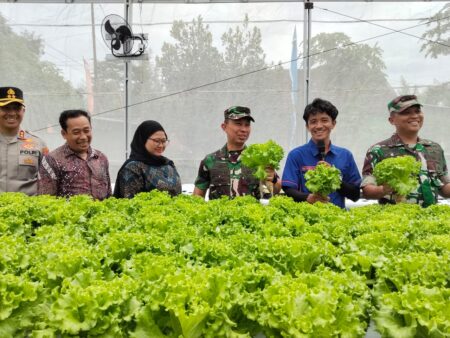 Desa Canggu Kediri Wakili Jatim di Ajang Kampung Pancasila Nasional 2025 Foto BeritaJatim.com