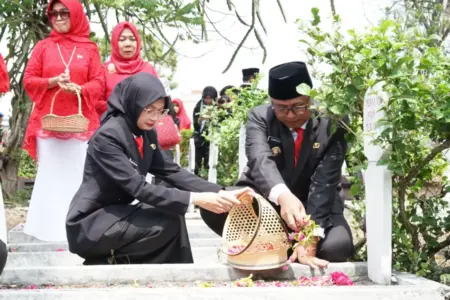 Hari Pahlawan di Kediri, Wali Kota Vinanda Ajak Generasi Muda Lanjutkan Perjuangan Foto BeritaJatim.com