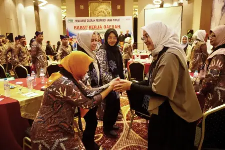 Banyuwangi Tuan Rumah Rakerda Perpamsi Jatim, Bupati Ipuk Ajak Kolaborasi Tingkatkan Pelayanan Air Foto BeritaJatim.com