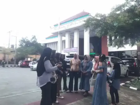 Kisah Pilu Korban Arisan Bodong Eks Bhayangkari Polres Blitar Foto BeritaJatim.com