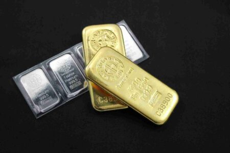 Harga Emas Hari Ini Rabu, 21 Januari 2026: Pegadaian, Lakuemas, atau Logam Mulia Paling Murah? Foto BeritaJatim.com