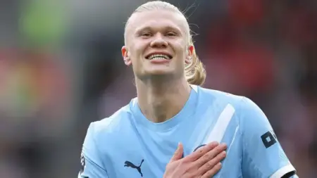 Manchester City vs Borussia Dortmund; Misi Haaland Tuntaskan Nostalgia Foto BeritaJatim.com