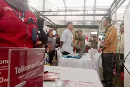 Bupati Hamid Buka Job Fair Bondowoso 2025: 1.290 Lowongan, Harapan Baru bagi Pekerja Muda dan Difabel Foto BeritaJatim.com