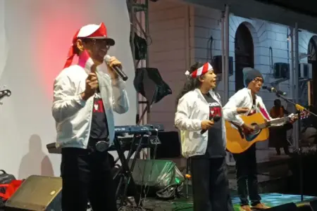 Sastra Harijanto Tjondrokusumo Tampil Memukau di “Surabaya Hari Ini#5” Foto BeritaJatim.com