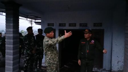 651 Pasukan Tempur TNI Diterjunkan Bantu Recovery Pasca Bencana Erupsi Gunung Semeru Foto BeritaJatim.com