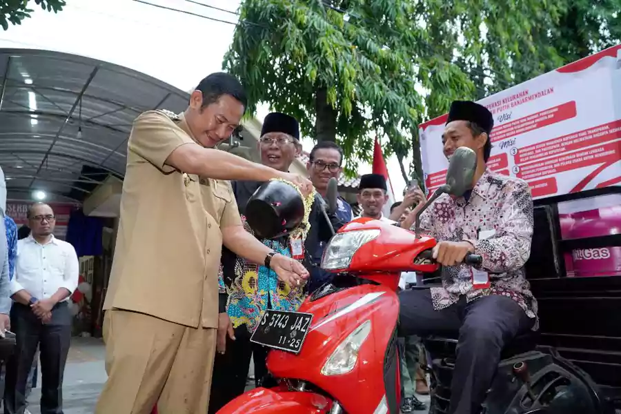 Dua Program Nasional Diintegrasikan, KDMP dan SPPG di Lamongan Resmikan Kerja Sama Perdana Foto BeritaJatim.com