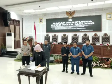 Ini Pesan Ketua DPRD Kota Malang Pasca Setujui Rancangan Perda APBD 2026 Foto BeritaJatim.com