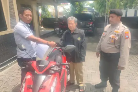 Dua Minggu Hilang, Motor Guru Lamongan Ditemukan di Semak Persawahan Foto BeritaJatim.com