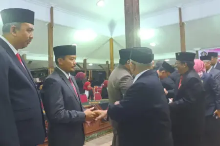 Camat Wates Naik Jadi Kadis PUPR Blitar, Murni Kualitas atau Kedekatan? Foto BeritaJatim.com