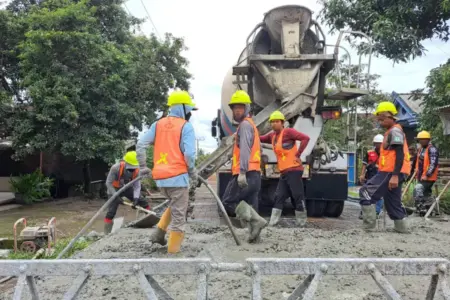 Miris, Kabupaten Blitar Nir Pembangunan Jalan Dalam 10 Bulan Foto BeritaJatim.com