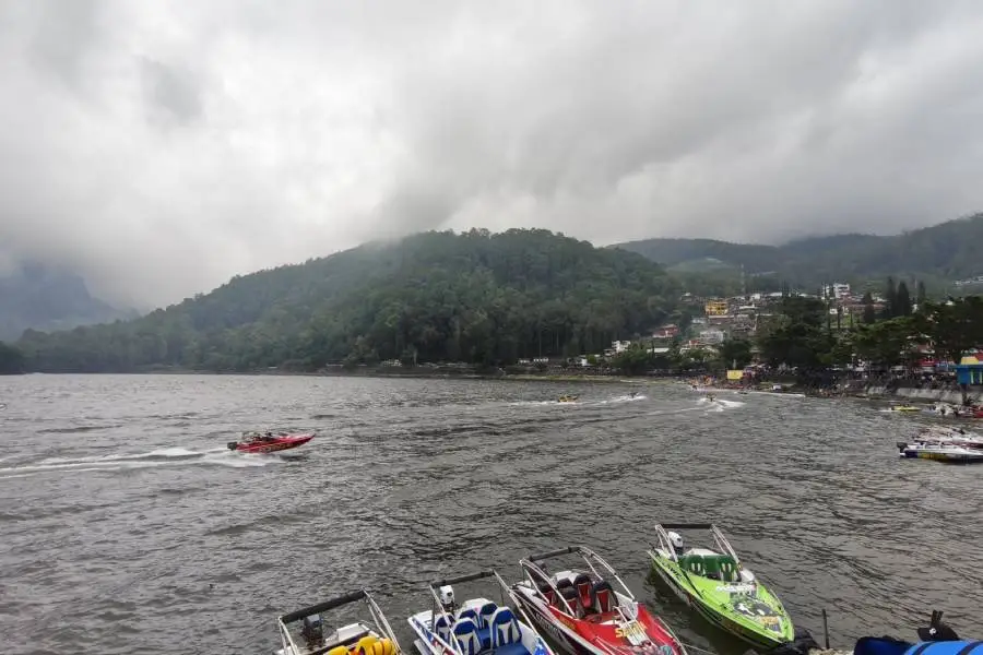 Gesekan Pedagang dan Pengunjung Telaga Sarangan Magetan Terus Berulang, Tidakkah Jadi Pelajaran? Foto BeritaJatim.com