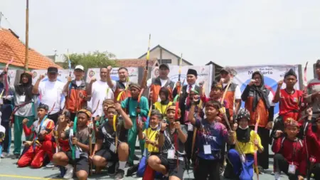 Bupati Mojokerto Dorong Pelajar Aktif Lestarikan Olahraga Tradisional Foto BeritaJatim.com