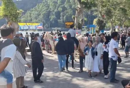 Kunjungan ke Telaga Sarangan Tembus 12.886 Wisatawan Saat Libur Nataru Foto BeritaJatim.com