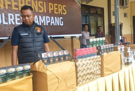 Polres Sampang Gagalkan Jutaan Rokok Ilegal, Dalang Distribusi ke Luar Madura Masih Misterius Foto BeritaJatim.com